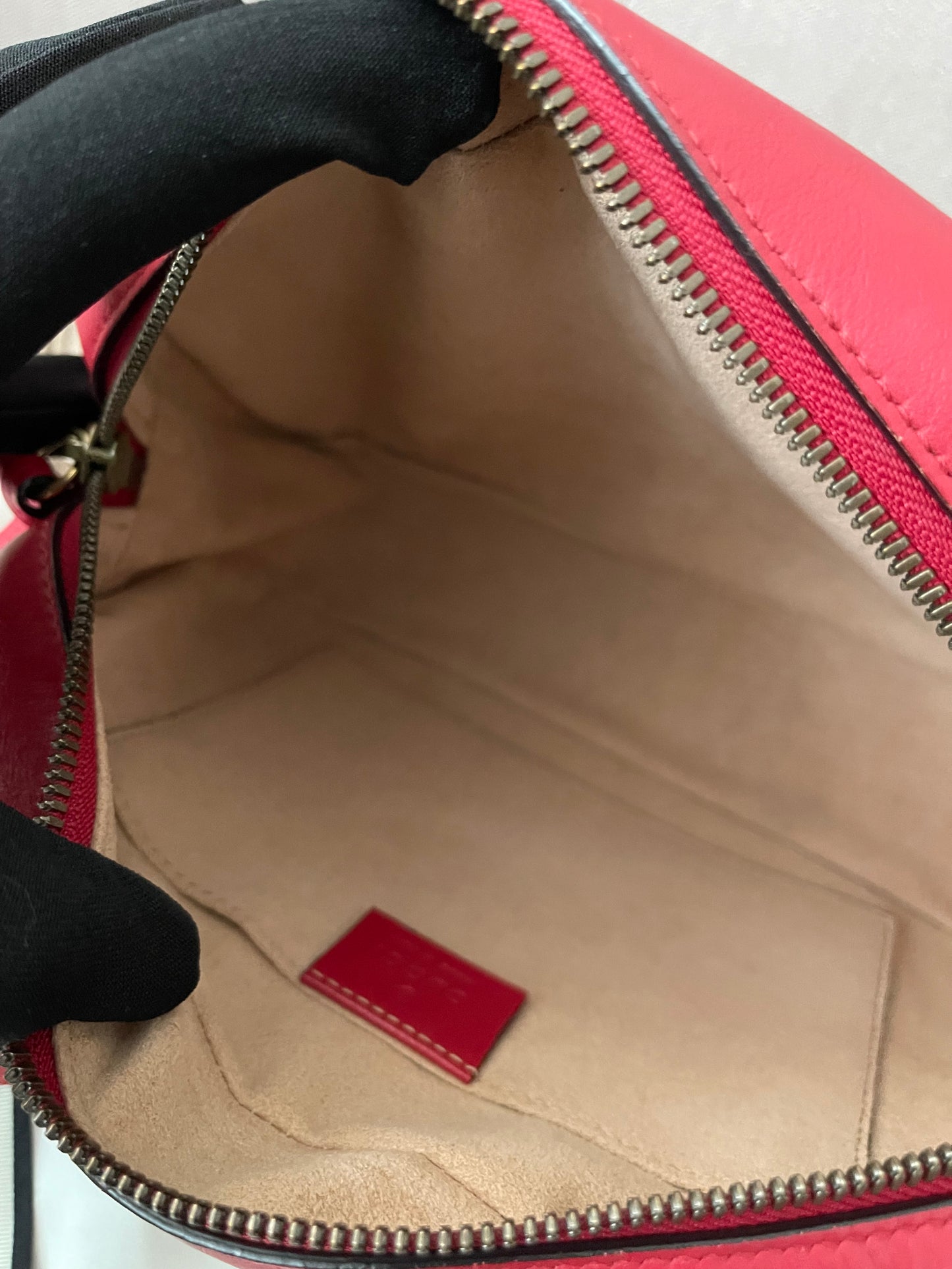 Preloved Authentic Gucci GG Marmont Camera Bag