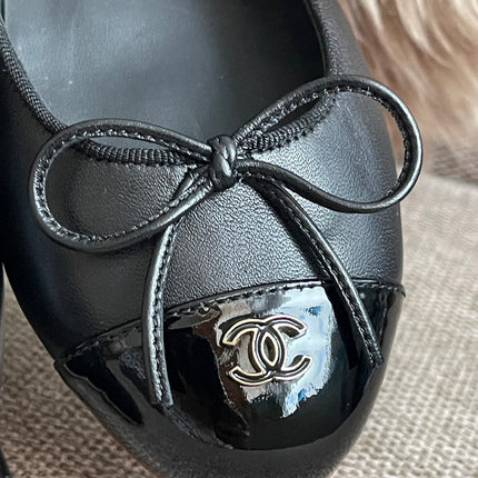 Preloved Authentic Chanel Ballet Flats — Black Lambskin & Patent Cap Toe (Size 35½)