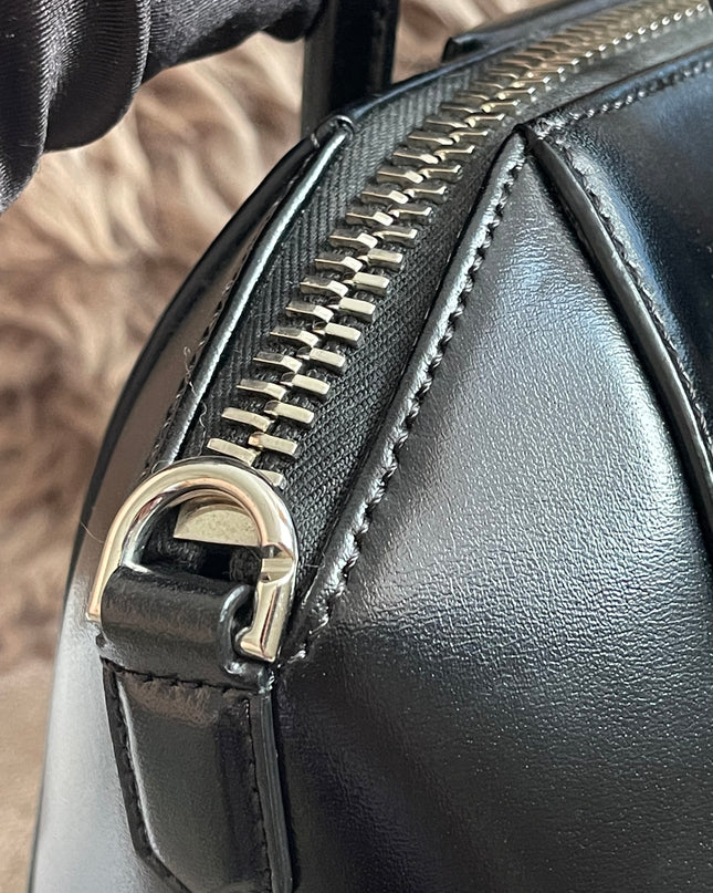 Preloved Authentic Givenchy Mini Antigona Bag Black Calf Leather