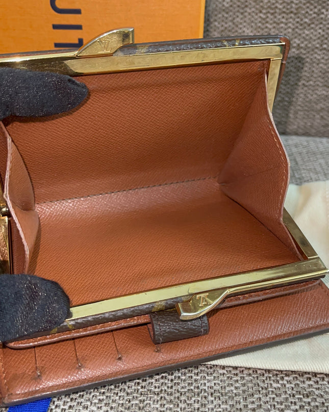 Preloved Authentic Louis Vuitton Monogram French Purse Wallet