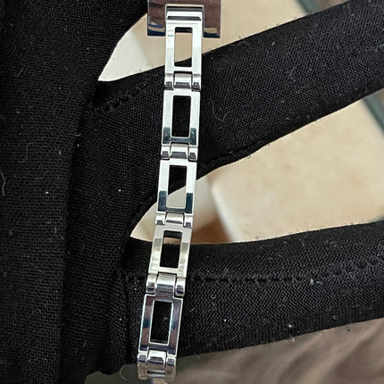 Preloved Authentic RANK AB Gucci Silver Stainless Steel 3900L watch 12 mm