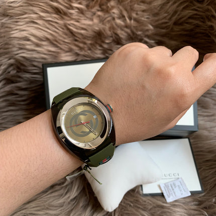 Gucci Sync Green Dial and Grey Rubber Strap Unisex Watch 137.1