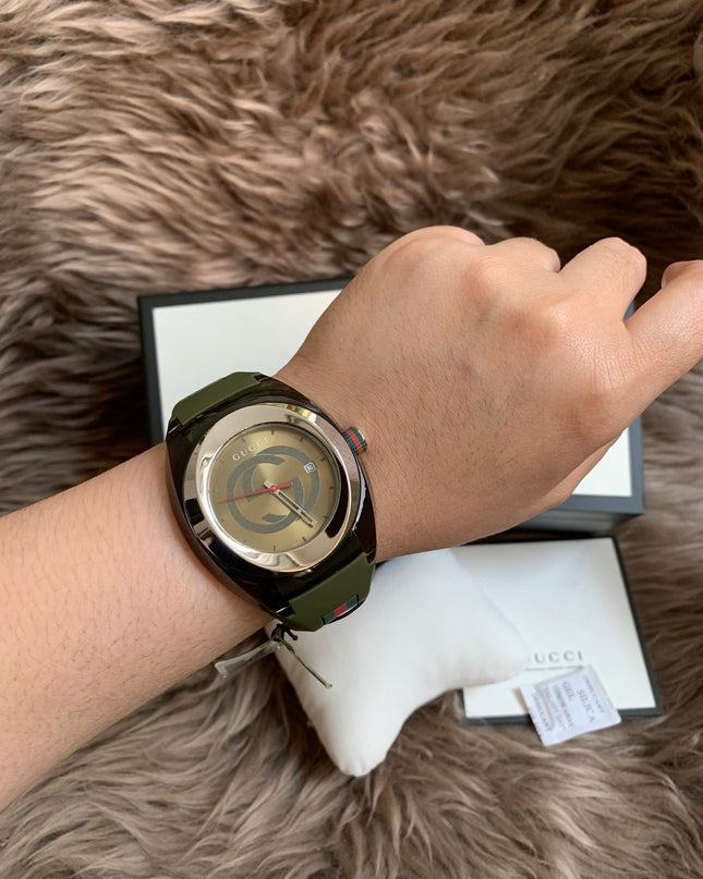 Gucci Sync Green Dial and Grey Rubber Strap Unisex Watch 137.1