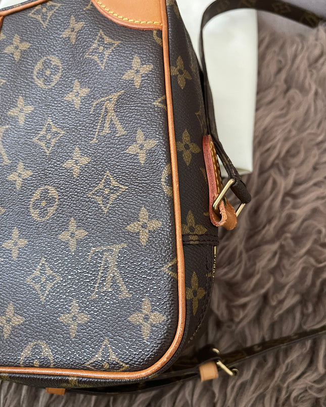 Preloved Authentic classic Louis Vuitton Monogram Amazon Shoulder Bag