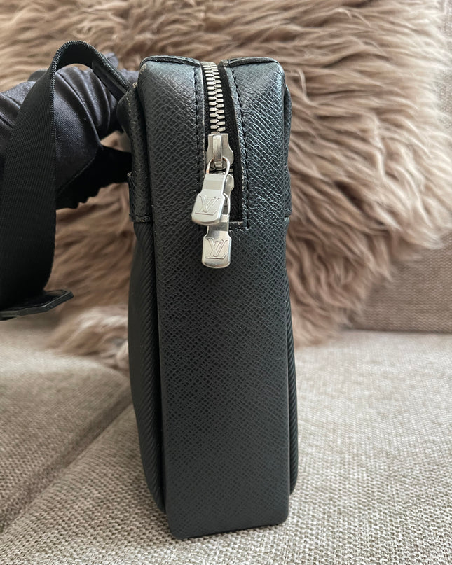 Preloved Authentic Louis Vuitton Taiga Leather Crossbody Bag – Épicéa Green, Silver Hardware
