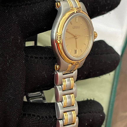 Preloved Authentic Gucci (Vintage) Gold Dial Tone Watch
