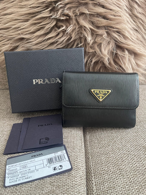 Preloved Authentic Prada Vitello Move Triangle Logo Trifold Wallet – Black
