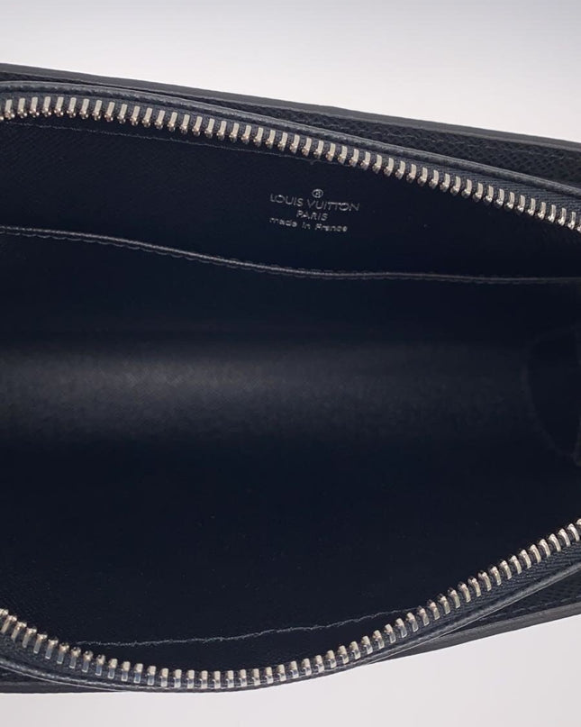 Preloved Authentic LOUIS VUITTON Baikal_Taiga/Leather/Black