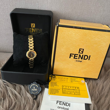 Preloved Authentic Fendi Mother of Pearl Gold Watch