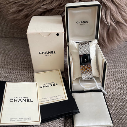 Preloved Authentic Chanel Matelassé Bangle Watch – Silver/Black Dial | Full Set