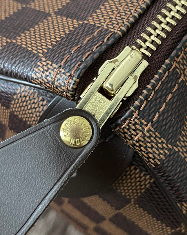 Preloved Authentic Louis Vuitton Speedy 30 handbag in the classic Damier Ebene