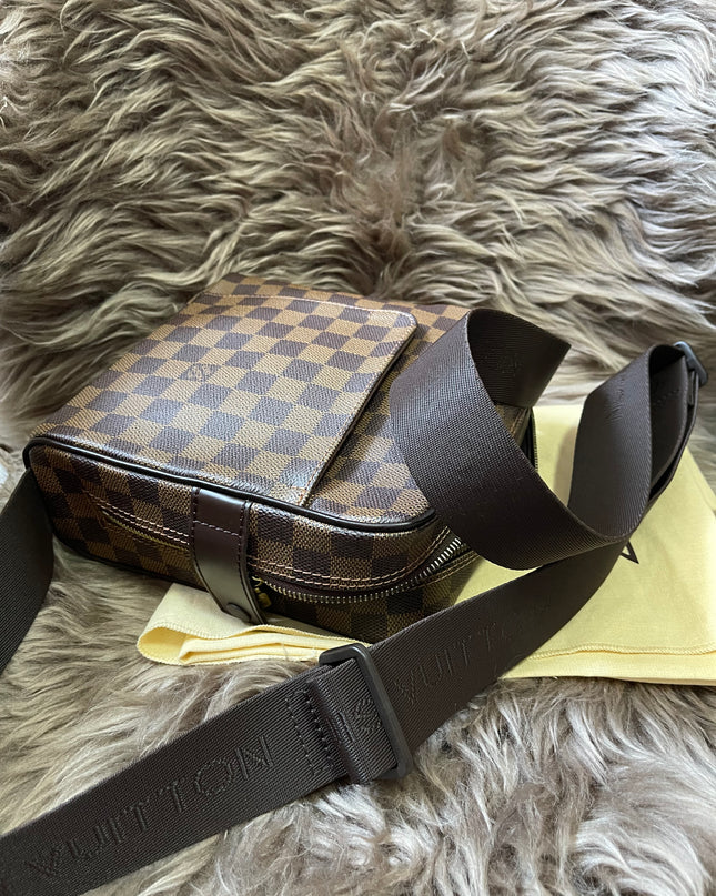 BIG DROP!! Preloved Louis Vuitton 2004 Olav PM shoulder bag