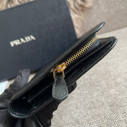 Preloved Authentic Prada Organizer Wallet — Saffiano Leather