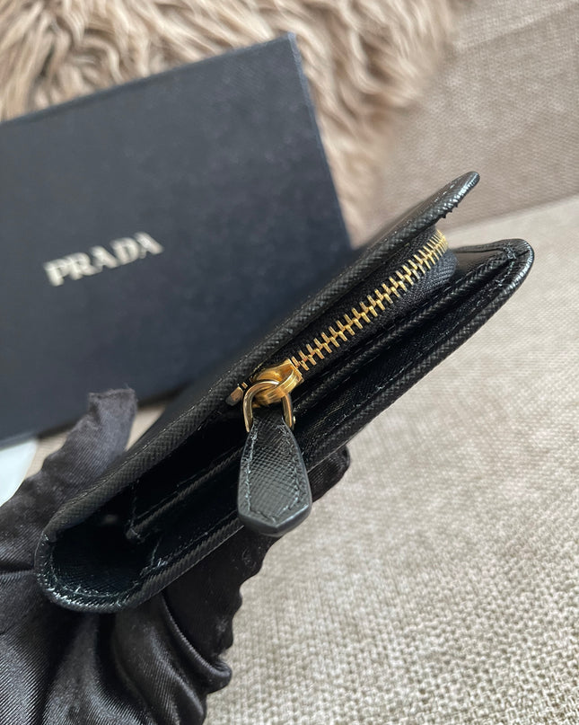 Preloved Authentic Prada Organizer Wallet — Saffiano Leather