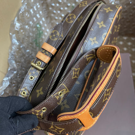 Preloved Louis Vuitton 2005 Nil messenger bag