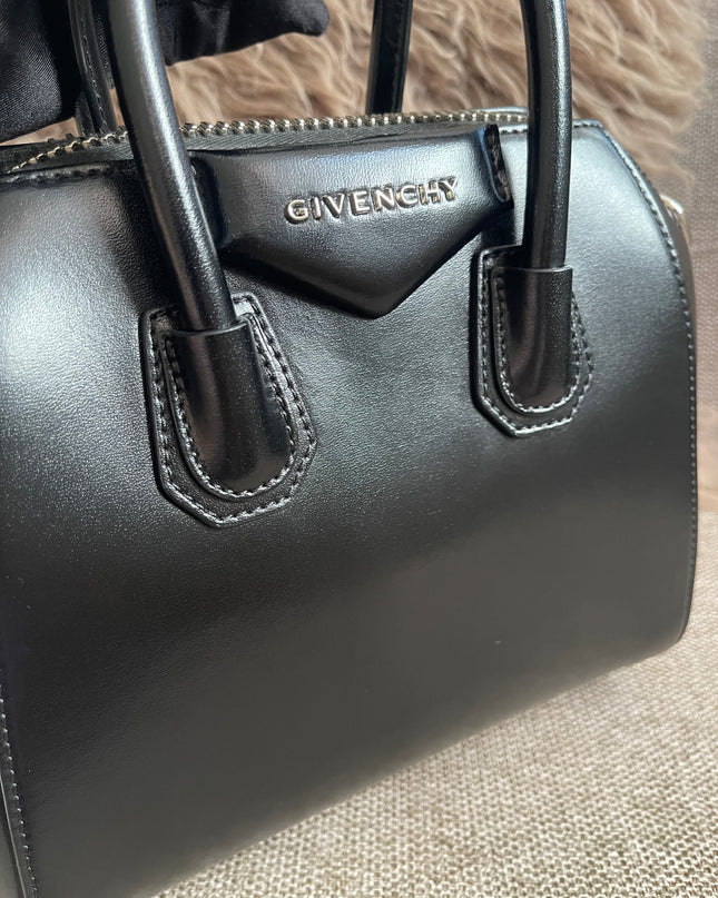 Preloved Authentic Givenchy Mini Antigona Bag Black Calf Leather
