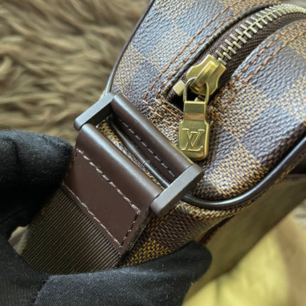 BIG DROP!! Preloved Louis Vuitton 2004 Olav PM shoulder bag