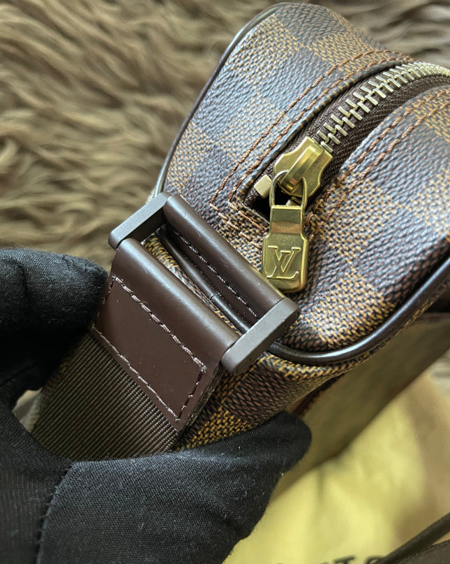BIG DROP!! Preloved Louis Vuitton 2004 Olav PM shoulder bag