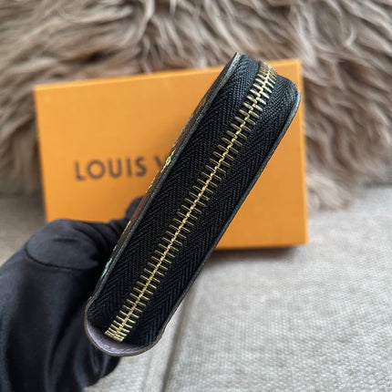 Preloved Authentic Louis Vuitton Zippy Wallet – Multicolor Monogram Black (Murakami) with Box