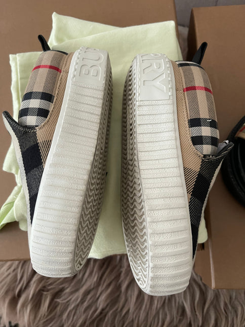 Burberry bundle set kids eur 27-28