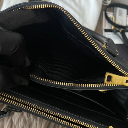 Preloved Authentic Small Prada Galleria Saffiano leather bag