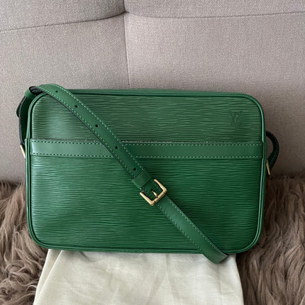 Preloved Authentic  Louis Vuitton Epi Trocadero 27