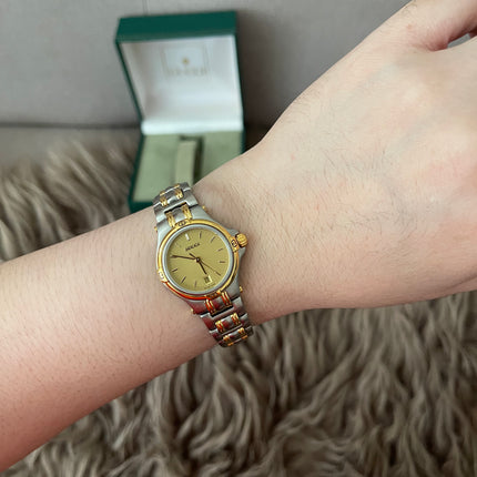 Preloved Authentic Gucci (Vintage) Gold Dial Tone Watch