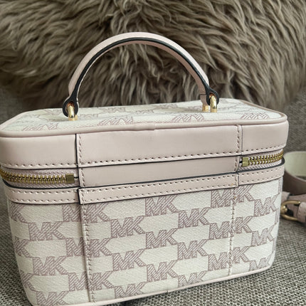 Preloved Authentic Michael Kors Jet Set MD Zip Tote Crossbody in Blush Pink MK Signature