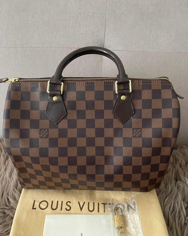 Preloved Authentic Louis Vuitton Speedy 30 handbag in the classic Damier Ebene