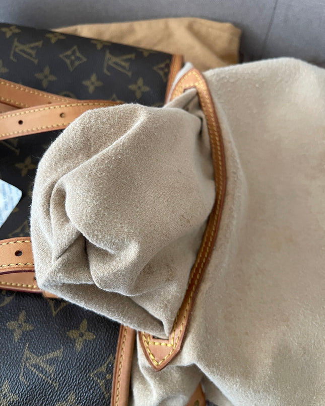 Preloved Authentic Rank B- Louis Vuitton Pre-Owned 2004 GM monogram bucket bag