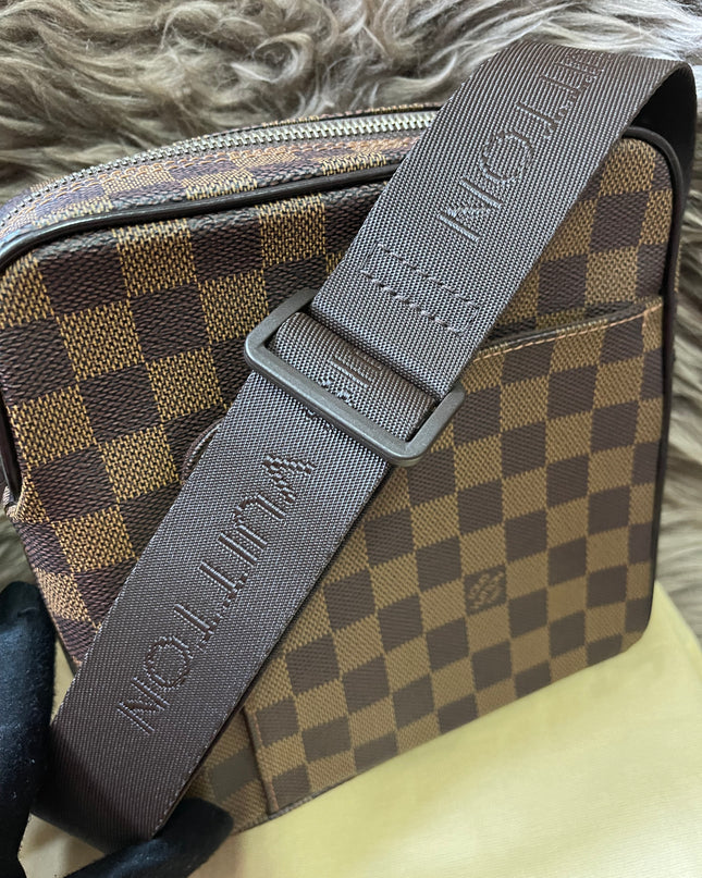 BIG DROP!! Preloved Louis Vuitton 2004 Olav PM shoulder bag