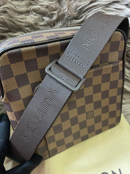 BIG DROP!! Preloved Louis Vuitton 2004 Olav PM shoulder bag