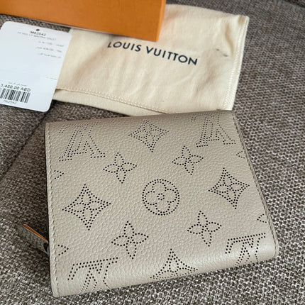 preloved AUTHENTIC Louis Vuitton Iris Compact Wallet – Mahina Galet