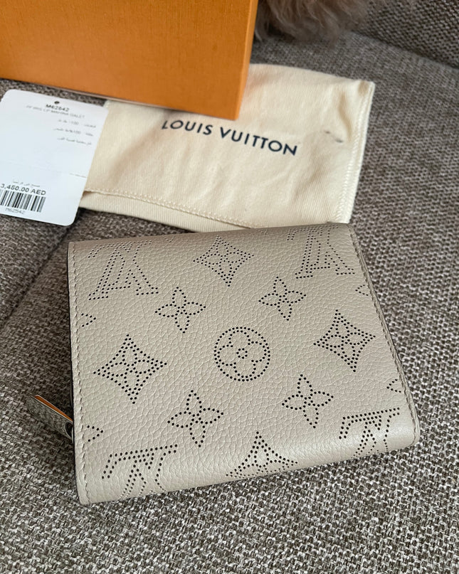 preloved AUTHENTIC Louis Vuitton Iris Compact Wallet – Mahina Galet