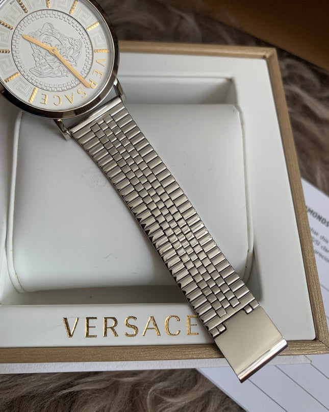VERSACE V-ESSENTIAL VEK4005/21
Women's watch