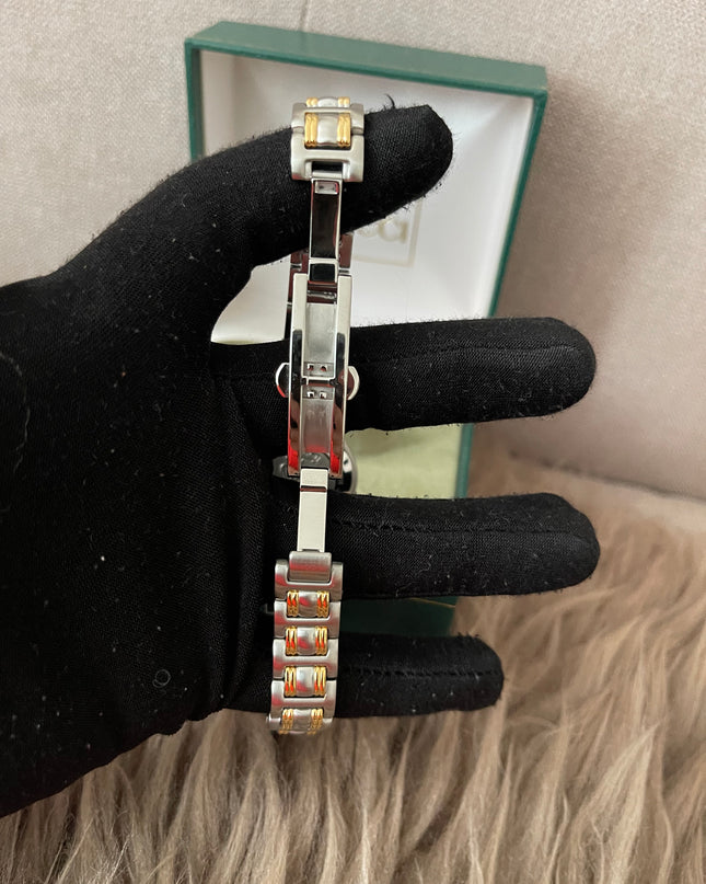 Preloved Authentic Gucci (Vintage) Gold Dial Tone Watch