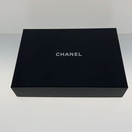 Preloved Authentic Rank A CHANEL Pre-Owned 2021 Matelassé round zip Wallet