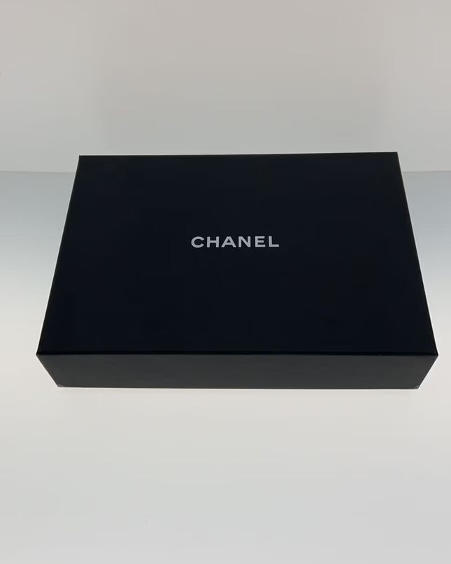 Preloved Authentic Rank A CHANEL Pre-Owned 2021 Matelassé round zip Wallet