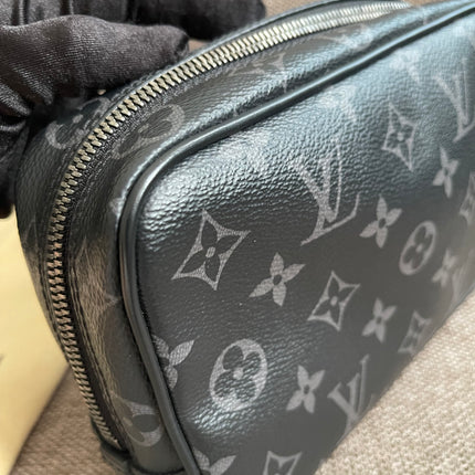 Preloved Authentic Louis Vuitton Monogram Eclipse Toiletry Pouch 25