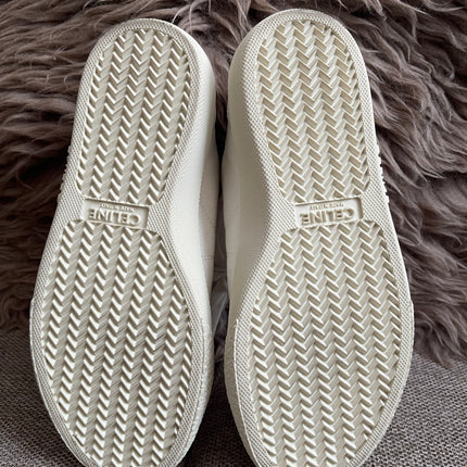 Preloved Authentic Celine Alan Sneaker with Triomphe in Canvas Off-White