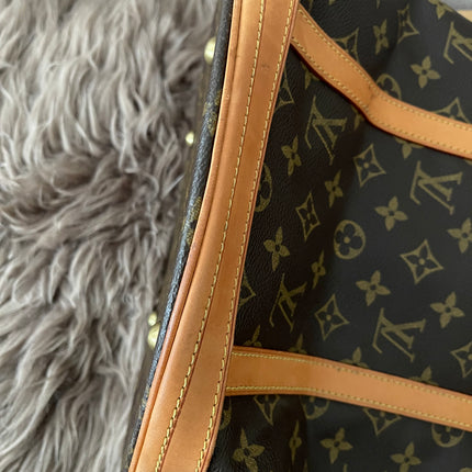 Preloved Authentic Rank B- Louis Vuitton Pre-Owned 2004 GM monogram bucket bag