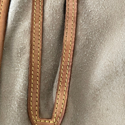 Preloved Authentic Rank B- Louis Vuitton Pre-Owned 2004 GM monogram bucket bag