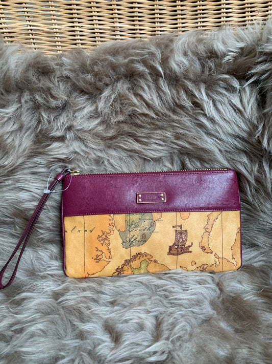 Prima Classe Alviero Martini Wristlet