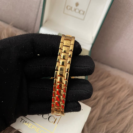 Preloved Authentic Gucci (Vintage) Gold tone metal watch