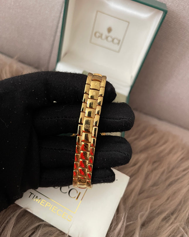 Preloved Authentic Gucci (Vintage) Gold tone metal watch