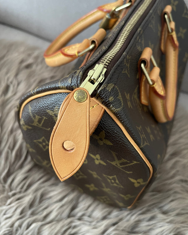 Preloved Authentic Louis Vuitton Speedy 25