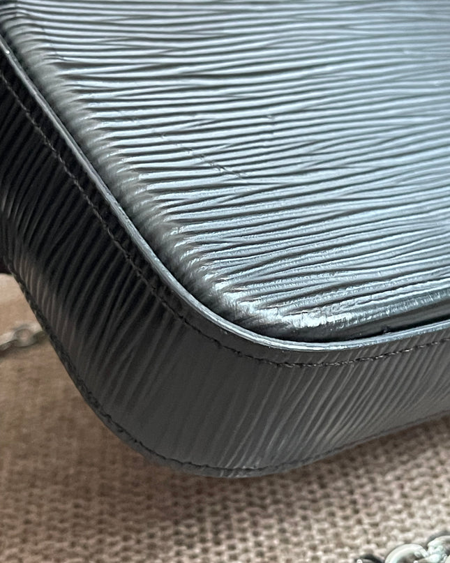 Preloved Authentic Louis Vuitton Félicie Pochette in Black Epi Leather