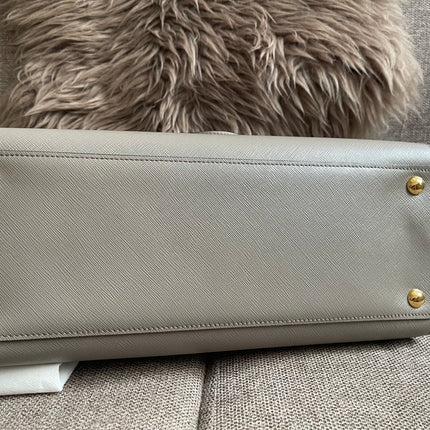 Preloved Authentic Prada Saffiano Lux Tote