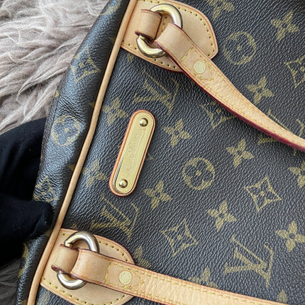Preloved Authentic Louis Vuitton Montorgueil PM bag in monogram canvas