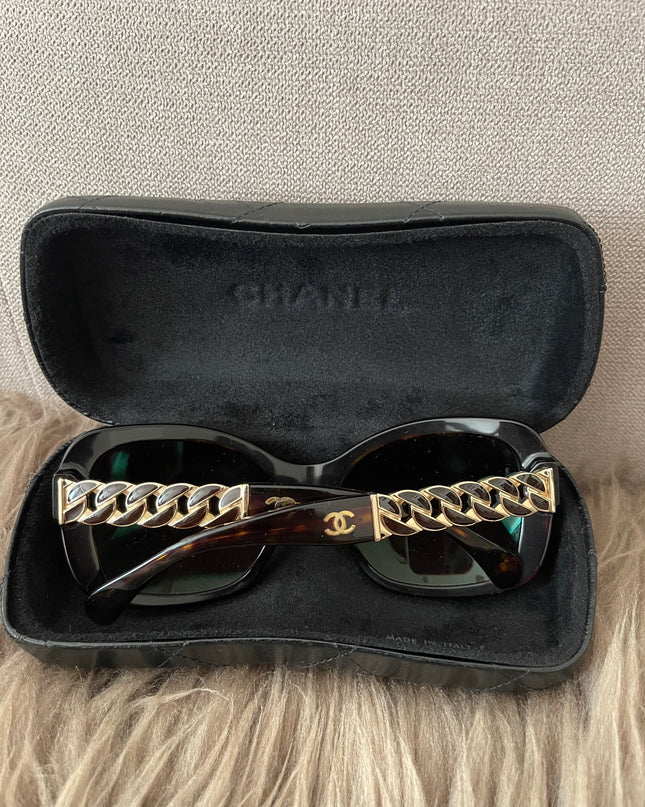 Preloved Authentic Chanel Square Chain Sunglasses